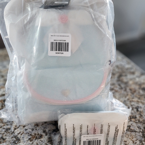 Minnie Ruffle Ears Loungefly Mini Backpack And Wallet Set - Picture 9 of 9